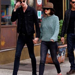 La inseparable pareja entre Dakota Johnson y Matthew Hitt