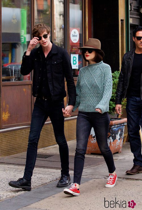 La inseparable pareja entre Dakota Johnson y Matthew Hitt