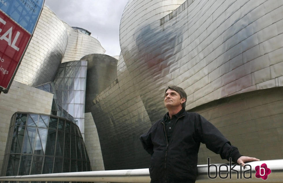 El músico Mike Oldfield posando en el Guggenheim