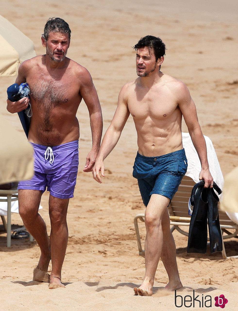 Matt Bomer con su marido Simon Halls durante unas vacaciones en Hawaii