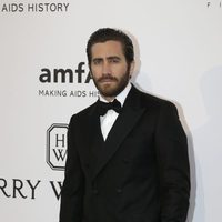 Jake Gyllenhaal en la gala amfAR del Festival de Cannes 2015