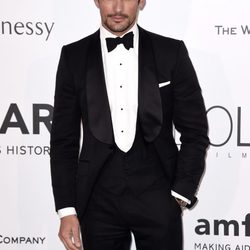 David Gandy en la gala amfAR del Festival de Cannes 2015