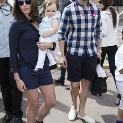 Tamara Ecclestone con su hija Sophia y su marido Jay Rutland en el GP de Mónaco 2015