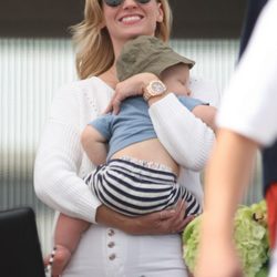 January Jones en la fiesta del Memorial Day 2015 de Joel Silver