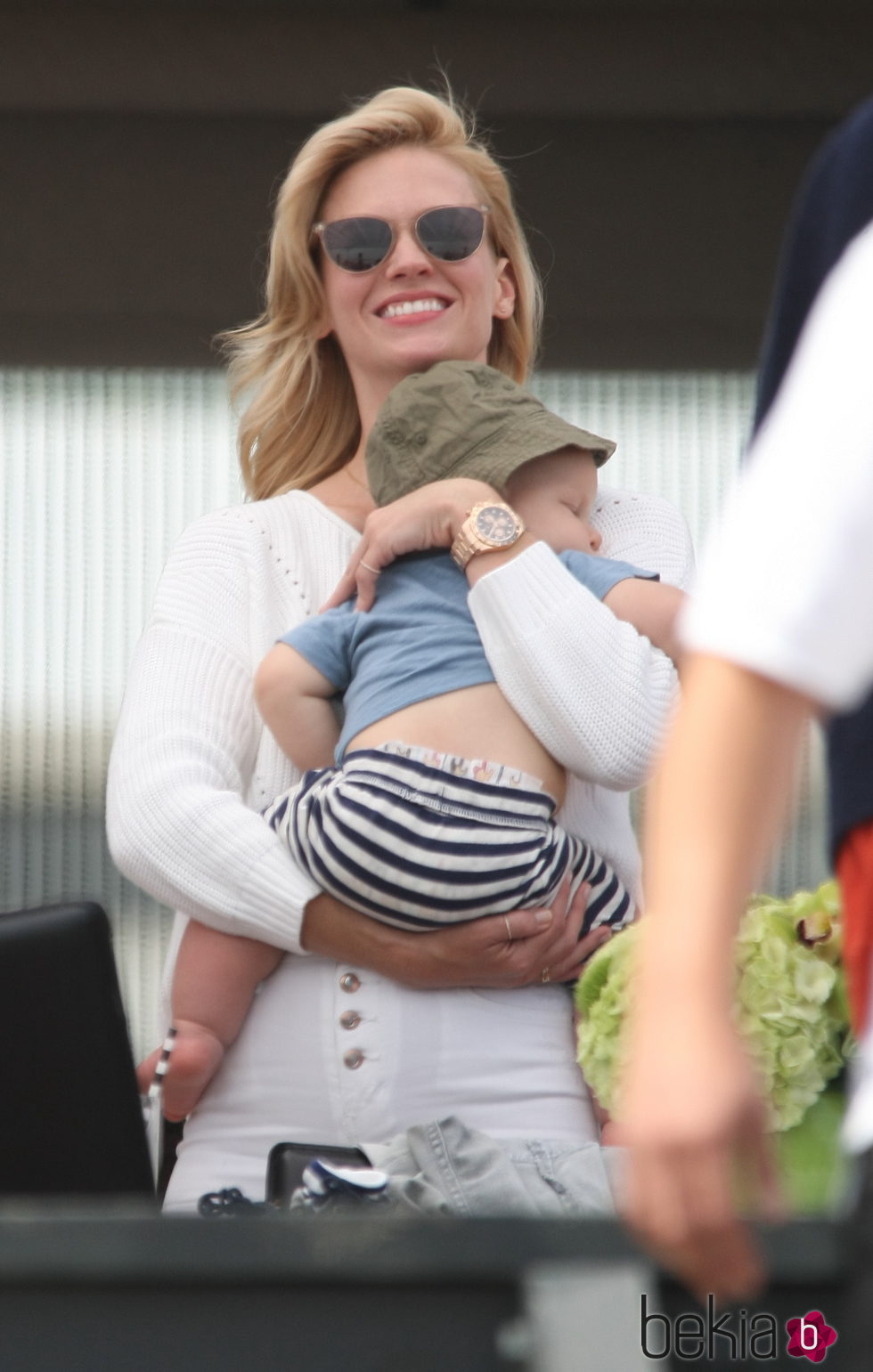 January Jones en la fiesta del Memorial Day 2015 de Joel Silver