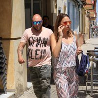 Kiko Rivera e Irene Rosales paseando por Sevilla