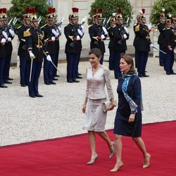 La Reina Letizia y Ségolène Royal en el Palacio del Elíseo de París