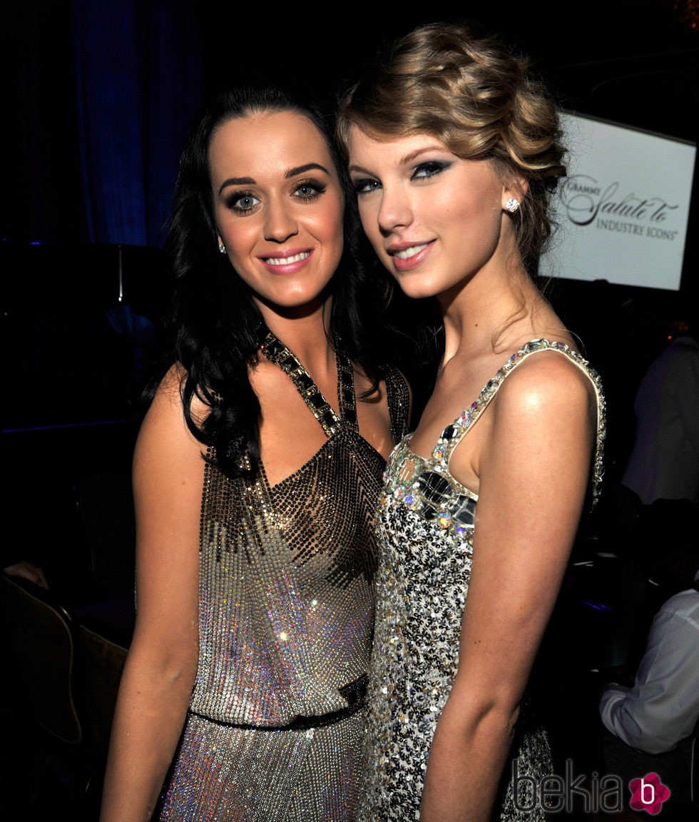 Katy Perry y Taylor Swift en los Grammy 2010