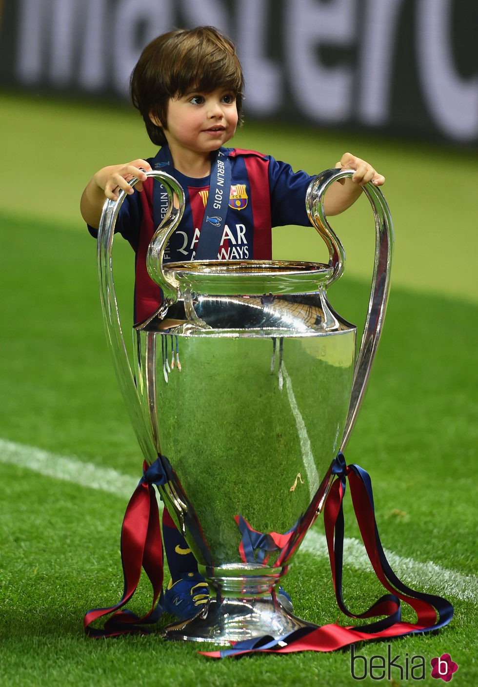 Milan Piqué con la quinta Champions del Barça