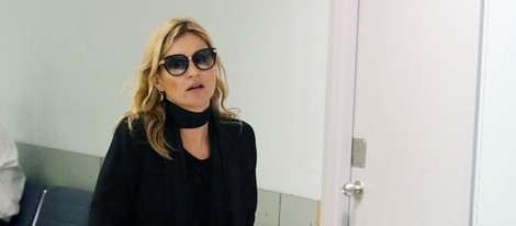 Kate Moss en un aeropuerto canadiense