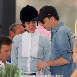 Carlota Casiraghi con Gad Elmaleh en el torneo hípico de Saint Tropez 2015