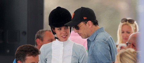 Carlota Casiraghi con Gad Elmaleh en el torneo hípico de Saint Tropez 2015