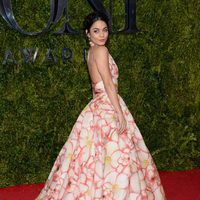 Vanessa Hudgens en la entrega de los Tony Awards 2015