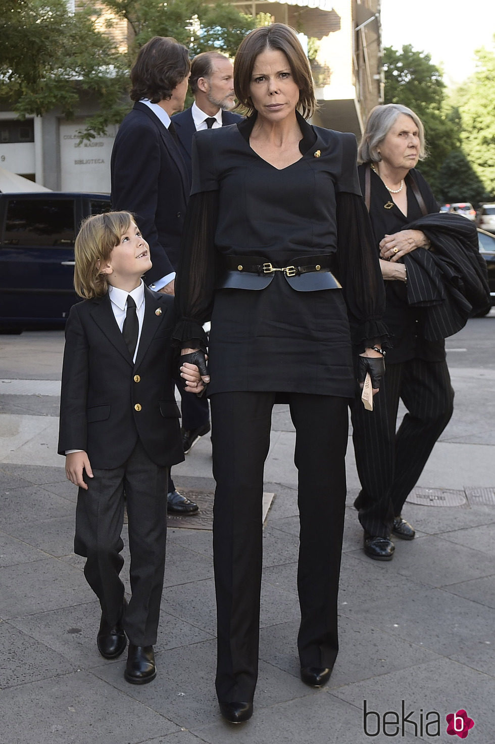 Kalina de Bulgaria y su hijo Simeón Hassan en el funeral de Kardam de Bulgaria