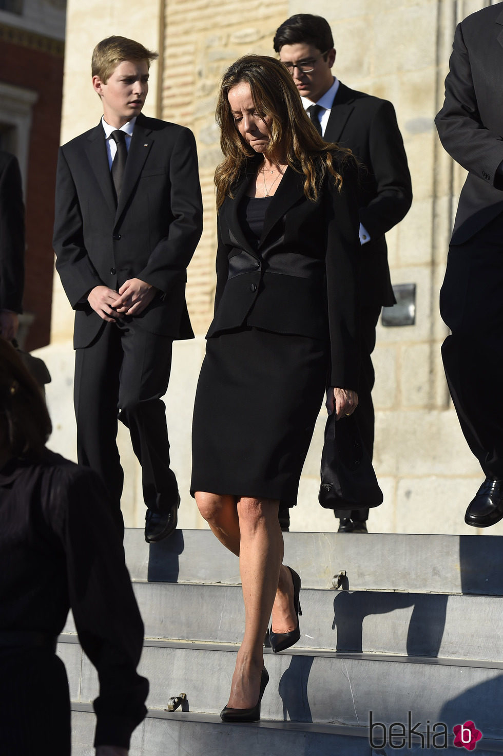 Miriam Ungría y sus hijos Boris y Beltrán de Bulgaria en el funeral de Kardam de Bulgaria