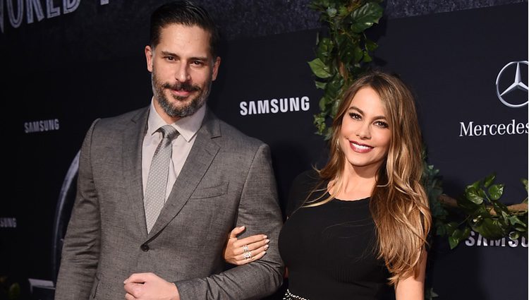 Sofía Vergara y Joe Manganiello en el estreno de 'Jurassic World' en Los Angeles