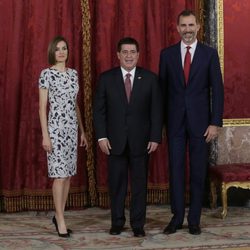 Los Reyes Felipe y Letizia con el presidente de Paraguay, Horario Cartes