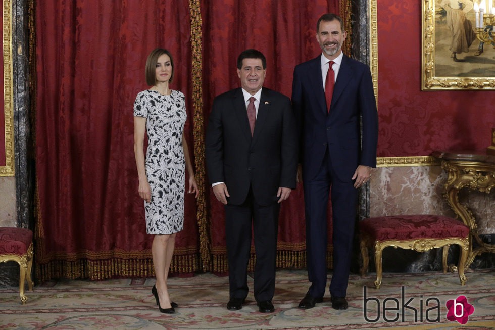 Los Reyes Felipe y Letizia con el presidente de Paraguay, Horario Cartes