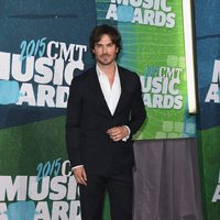 Ian Somerhalder en los CMT Music Awards 2015