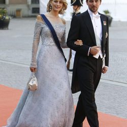 Nicolás y Tatiana de Grecia en la boda de Carlos Felipe de Suecia y Sofia Hellqvist