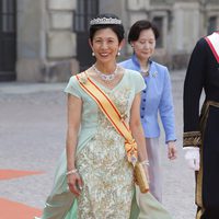 Hisako Takamado de Japón en la boda de Carlos Felipe de Suecia y Sofia Hellqvist