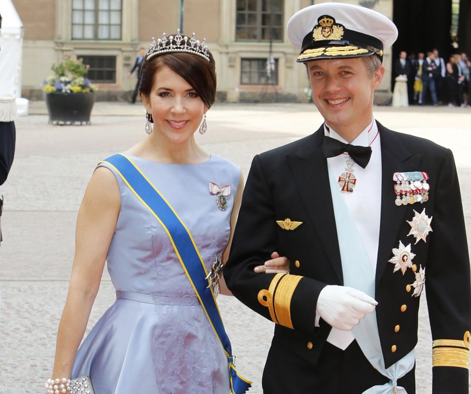 Federico y Mary de Dinamarca en la boda de Carlos Felipe de Suecia y Sofia Hellqvist