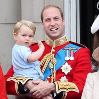 El Príncipe Guillermo con su hijo Jorge de Cambridge en el Trooping the Colour 2015