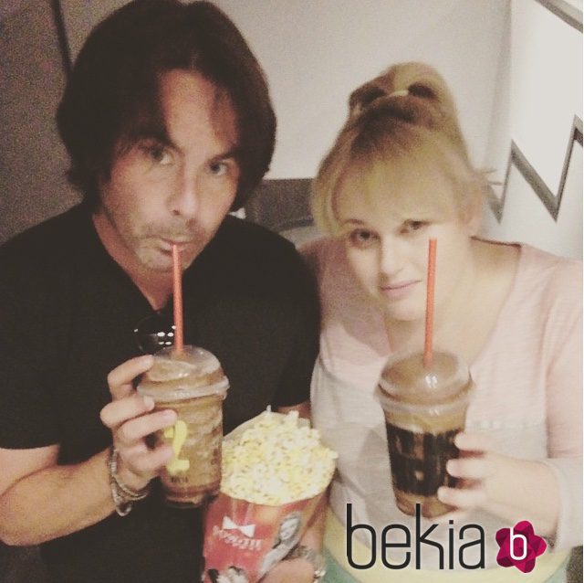 Rebel Wilson y Mickey Gooch confirman su relación