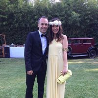 Andrés Iniesta y Anna Ortiz en la boda de Pedro Rodríguez y Carolina Martín