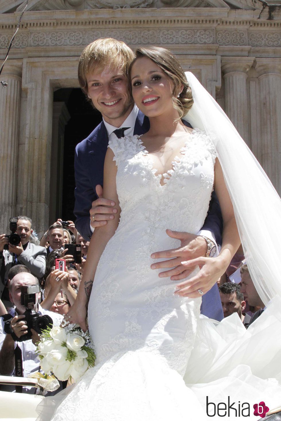 Iván Rakitic y Raquel Mauri en su boda