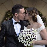 José Callejón y Marta Ponsati se besan tras haberse casado