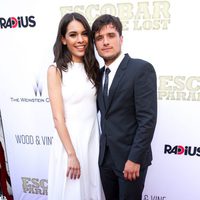 Claudia Traisac y Josh Hutcherson en la premiere de 'Escobar: Paraíso Perdido' en Los Angeles