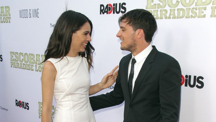 Claudia Traisac y Josh Hutcherson, muy cómplices en el estreno de 'Paradise Lost' 