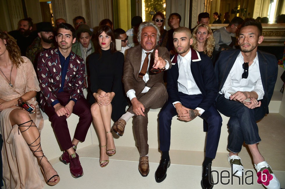 Joe Jonas, Giancarlo Giammetti o Zayn Malik no quisieron perderse el desfile de la moda masculina de París