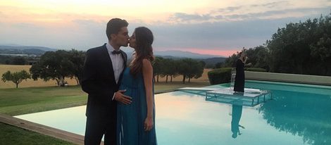 Marc Bartra y Melissa Jiménez en la boda de Thiago Alcántara y Júlia Vigas