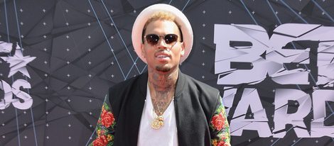 Chris Brown en la alfombra roja de los Bet Awards 2015