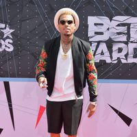 Chris Brown en la alfombra roja de los Bet Awards 2015