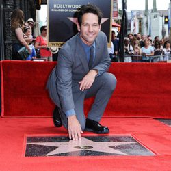 Paul Rudd estrena su estrella en el Paseo de la Fama de Hollywood