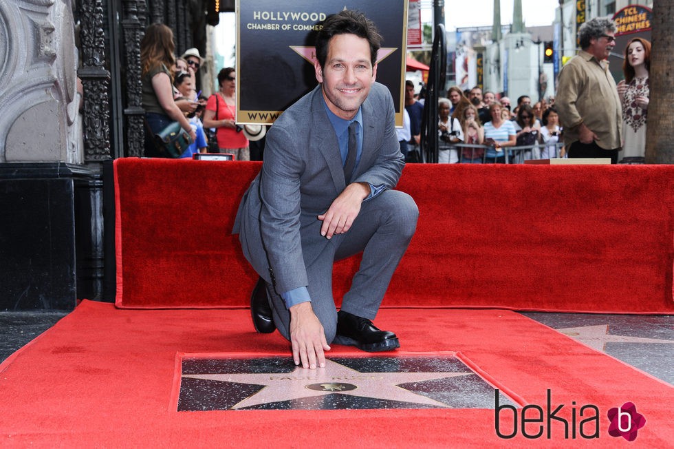 Paul Rudd estrena su estrella en el Paseo de la Fama de Hollywood