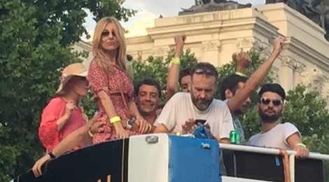 Cayetana Guillén Cuervo, en el desfile del Orgullo Gay 2015