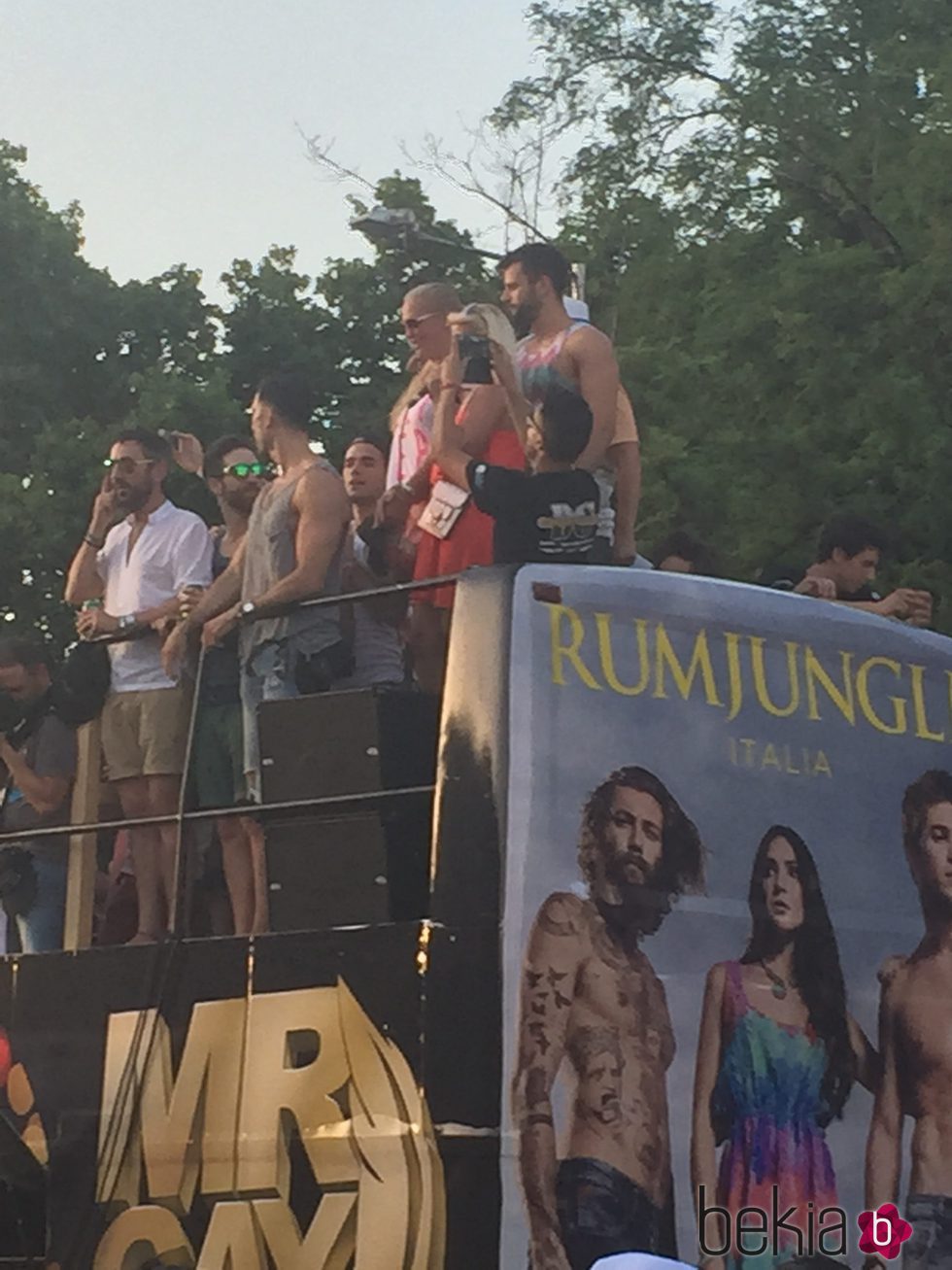 Belén Esteban en el desfile del Orgullo Gay 2015