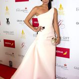 Claudia Osborne en la alfombra roja de los Global Gift 2015