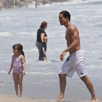 Mario Lopez, centro de todas las miradas durante sus vacaciones en familia