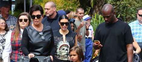 Los Kardashian-Jenner en el cumpleaños de Penelope en Disneyland