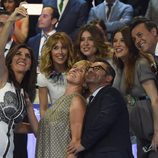 Selfie de Paz Padilla, Emma García, Sandra Barneda, Jorge Javier Vázquez, Raquel Sánchez Silva, Mercedes Milá y José Ribagorda