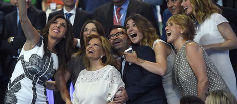 Selfie de Paz Padilla, Emma García, Sandra Barneda, Jorge Javier Vázquez, Raquel Sánchez Silva, Mercedes Milá ,José Ribagorda y María Teresa Campos 