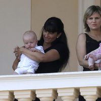 El Príncipe Jacques y la Princesa Grabiella en uno de los balcones del palacio 