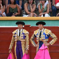 Fran Rivera y su hermano Cayetano en una corrida de toros en Estepona