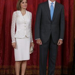 Los Reyes Felipe y Letizia en el almuerzo al presidente de Rumanía y su mujer