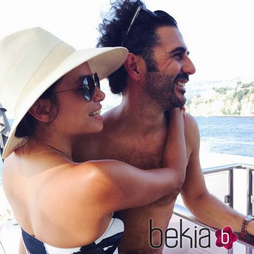 Eva Longoria con su chico Jose Antonio Baston en Capri